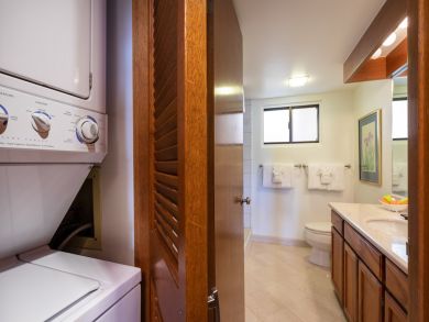 Wailea Vacation Rental Two Bedrooms Sleeps Six Walk to Beach